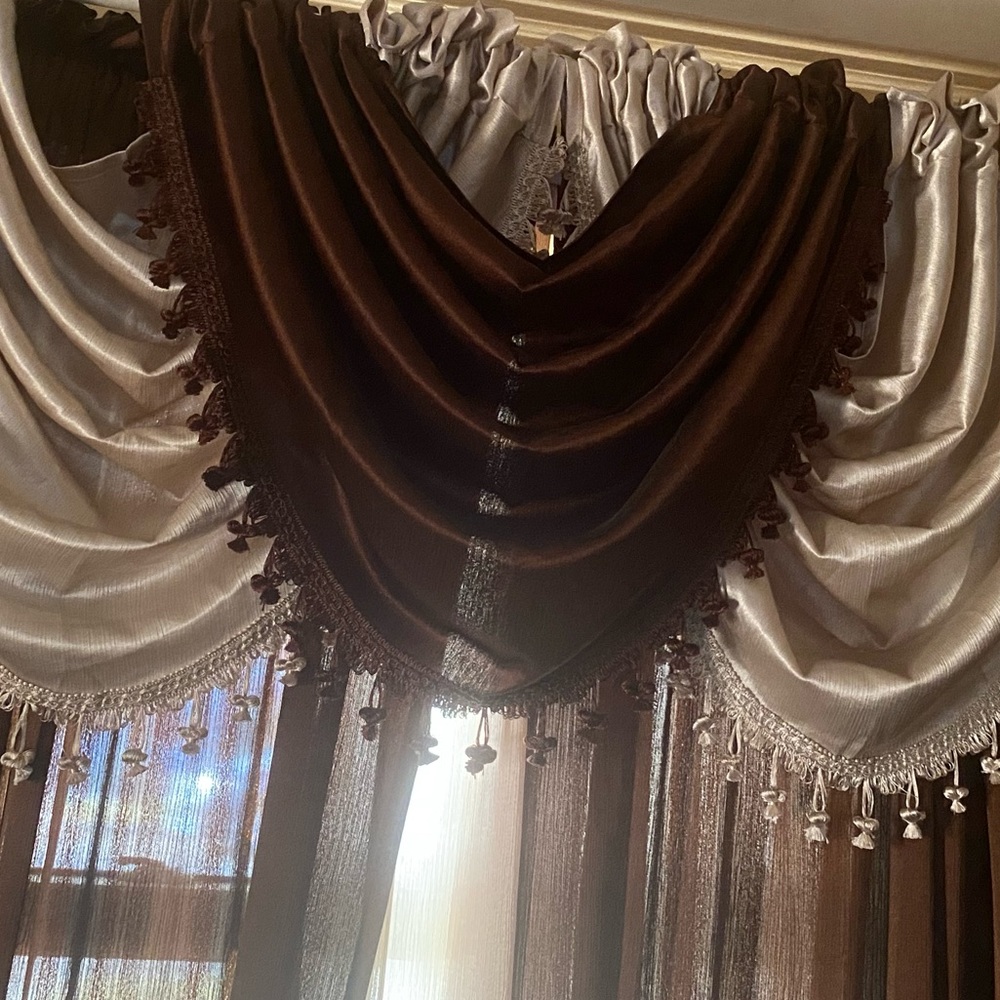 Regal Home Regency Valance Rod Pocket Waterfall Valance in cream set of 3 - Picture 13 of 13